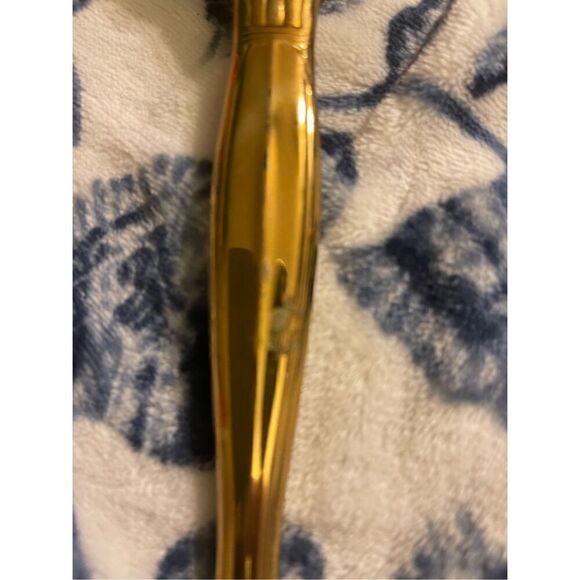 Vintage Gold Tone Vanity Hair Brush w/ Floral Design on back - Picture 3 of 6